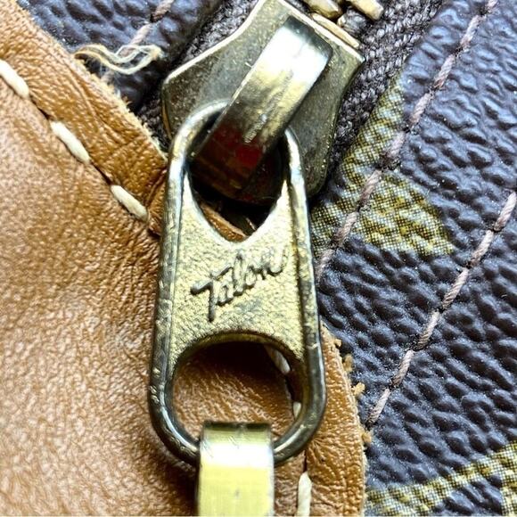 LOUIS VUITTON MONOGRAM CANVAS TRAVEL BAG – VINTAGE LV LOGO LUGGAGE - Picture 13 of 16